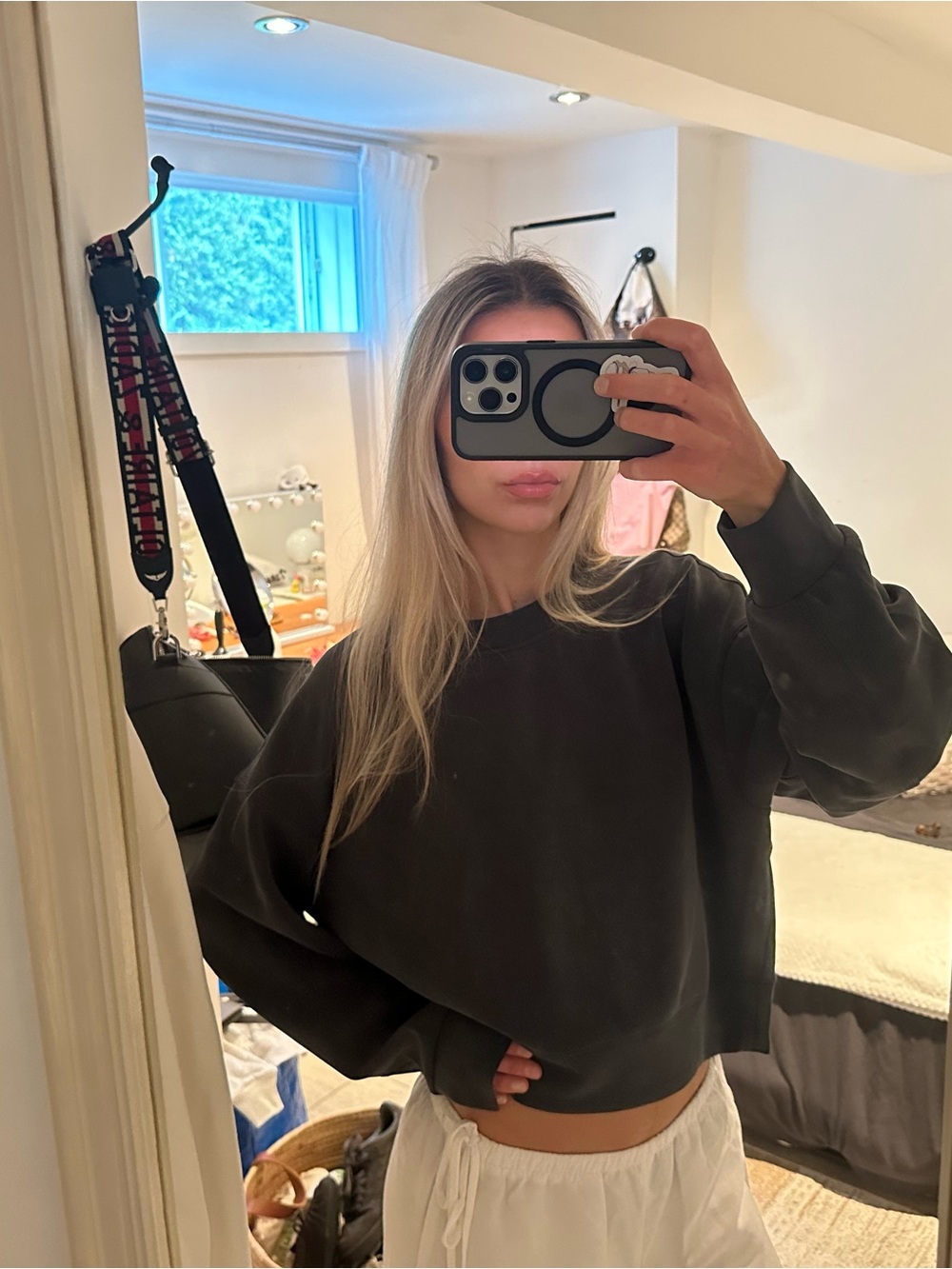 lululemon athletica Black Crewneck Sweatshirt - Picture 4 of 4
